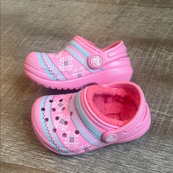 Crocs Kids' Classic Printed Lined Holiday Sweater Clogs Little Girls Size 5 - Picture 3 of 7